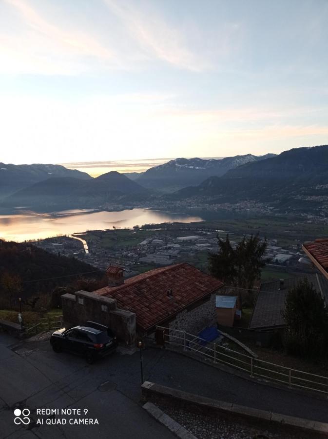 Casa Delle Api Lägenhet Pisogne Exteriör bild