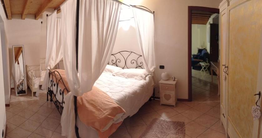 Casa Delle Api Lägenhet Pisogne Exteriör bild