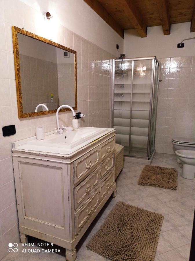 Casa Delle Api Lägenhet Pisogne Exteriör bild