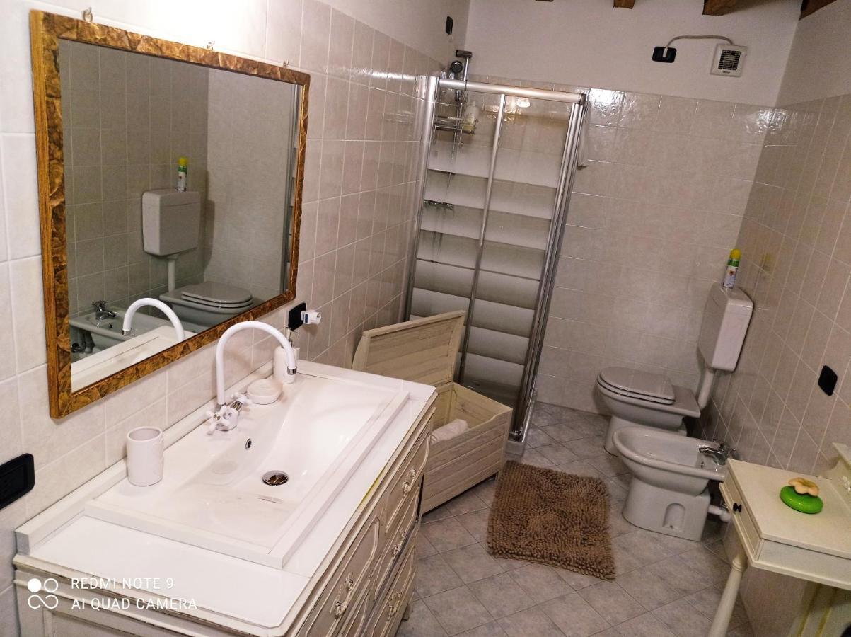 Casa Delle Api Lägenhet Pisogne Exteriör bild